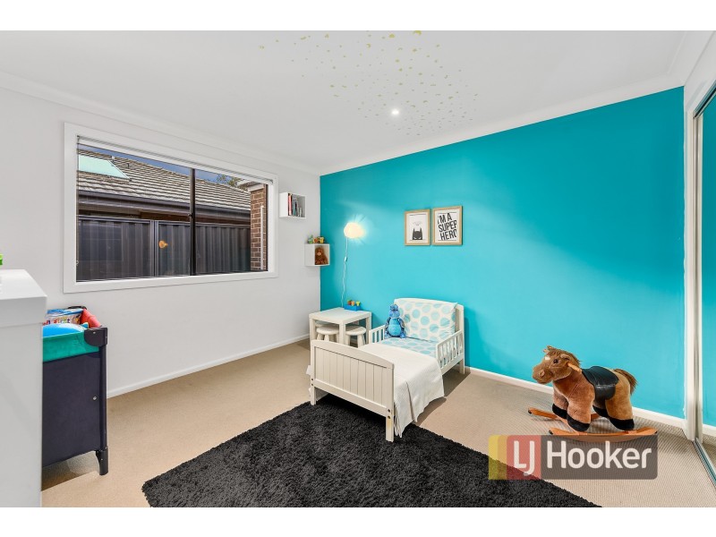 17 Seville Street, Pakenham VIC 3810