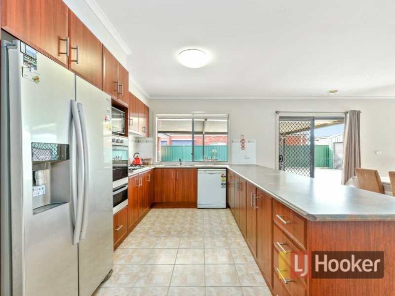 11 Galway Place, Cranbourne VIC 3977