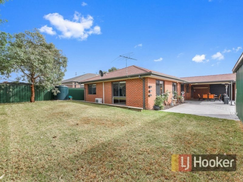 11 Galway Place, Cranbourne VIC 3977