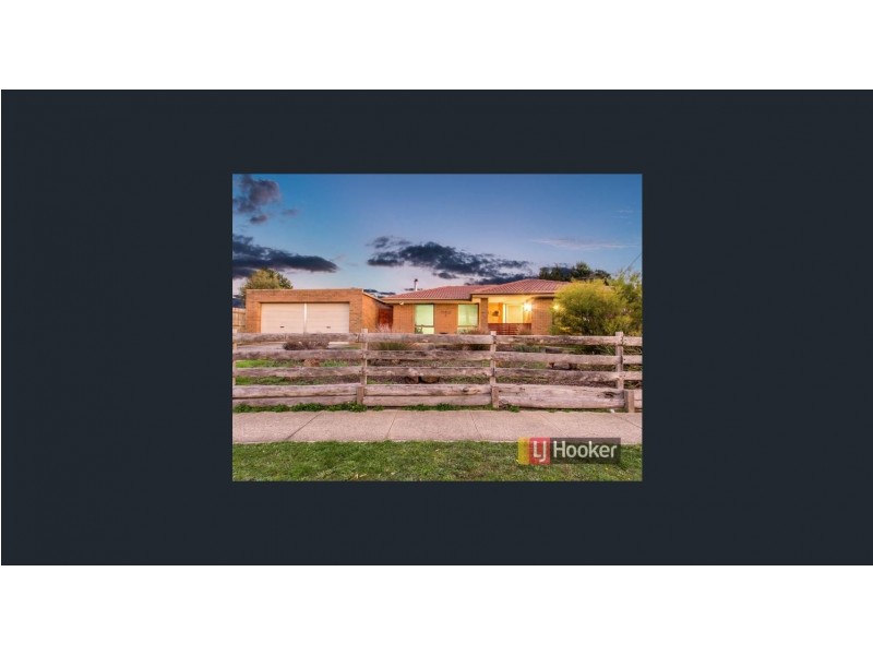 24 General Joshua Drive, Hampton Park VIC 3976