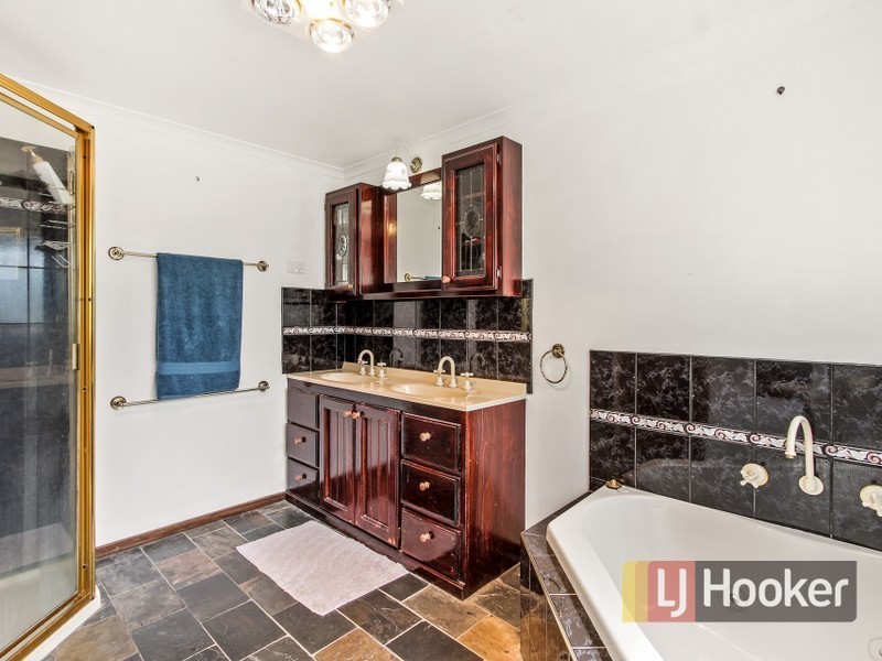 41 Somerville Road, Hampton Park VIC 3976