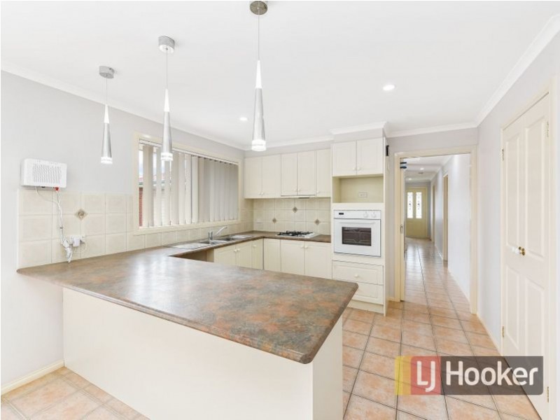 24 Maculata Drive, Cranbourne West VIC 3977