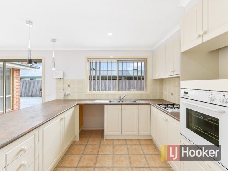 24 Maculata Drive, Cranbourne West VIC 3977