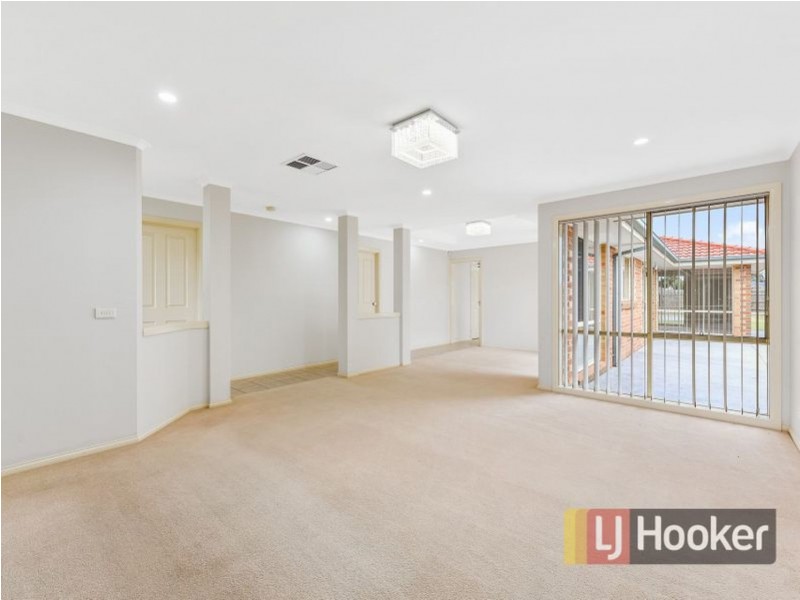 24 Maculata Drive, Cranbourne West VIC 3977