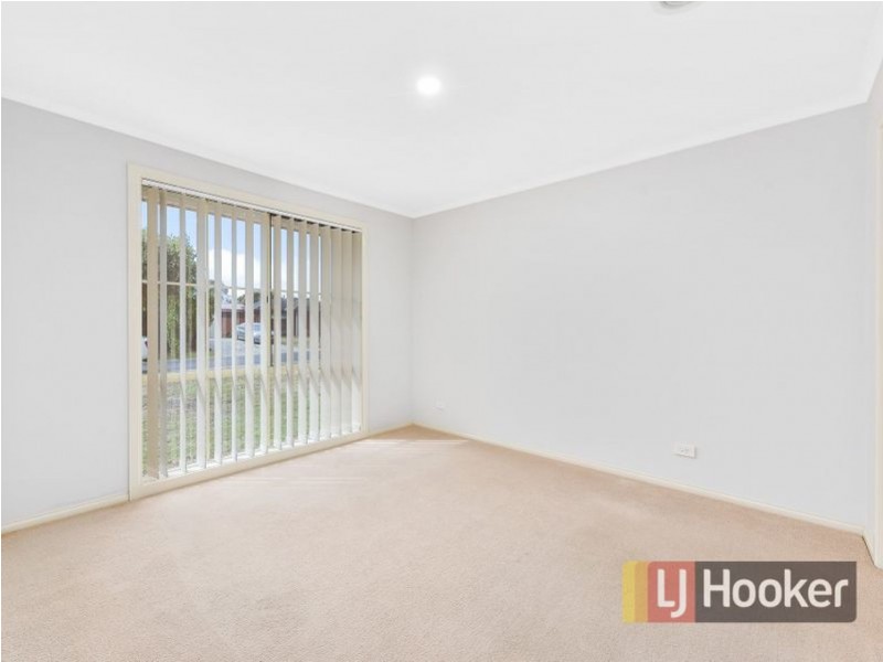 24 Maculata Drive, Cranbourne West VIC 3977