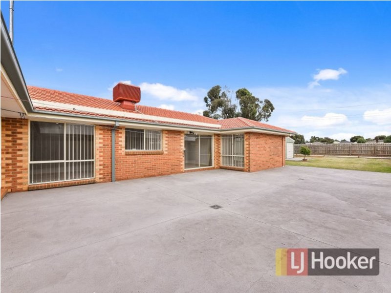 24 Maculata Drive, Cranbourne West VIC 3977