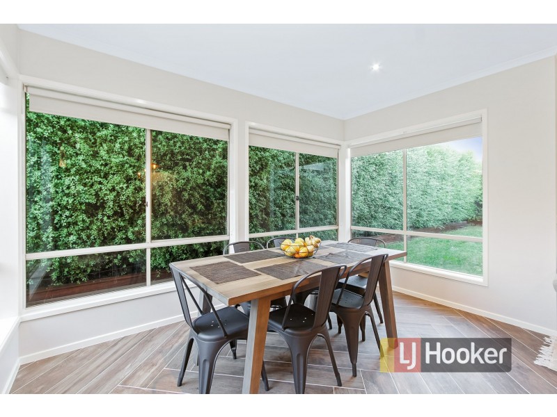 106 Bridgewater Boulevard, Berwick VIC 3806