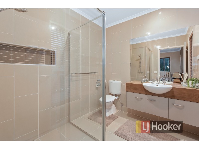 106 Bridgewater Boulevard, Berwick VIC 3806