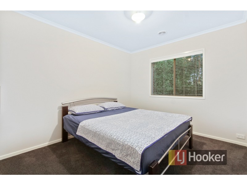 106 Bridgewater Boulevard, Berwick VIC 3806