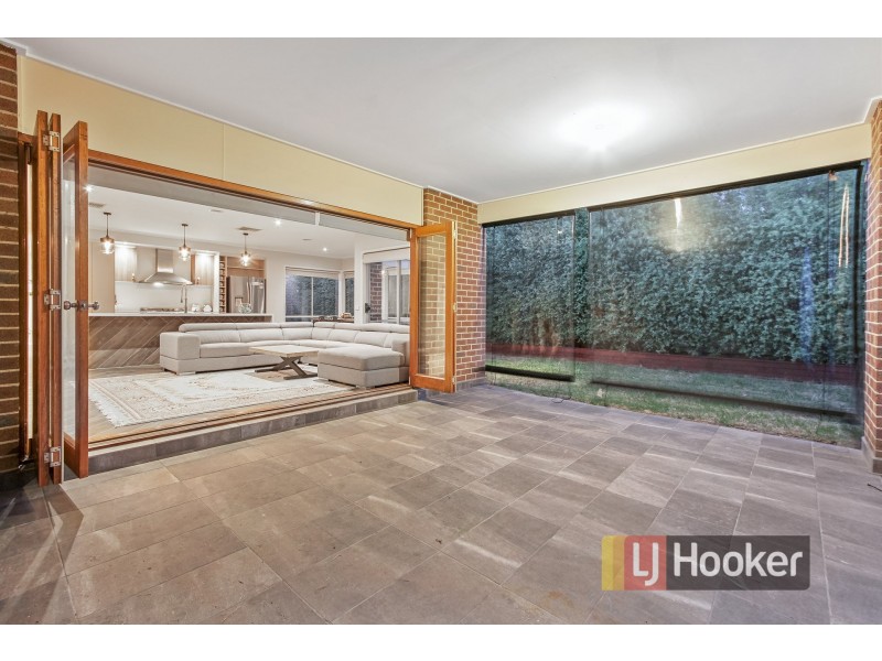 106 Bridgewater Boulevard, Berwick VIC 3806