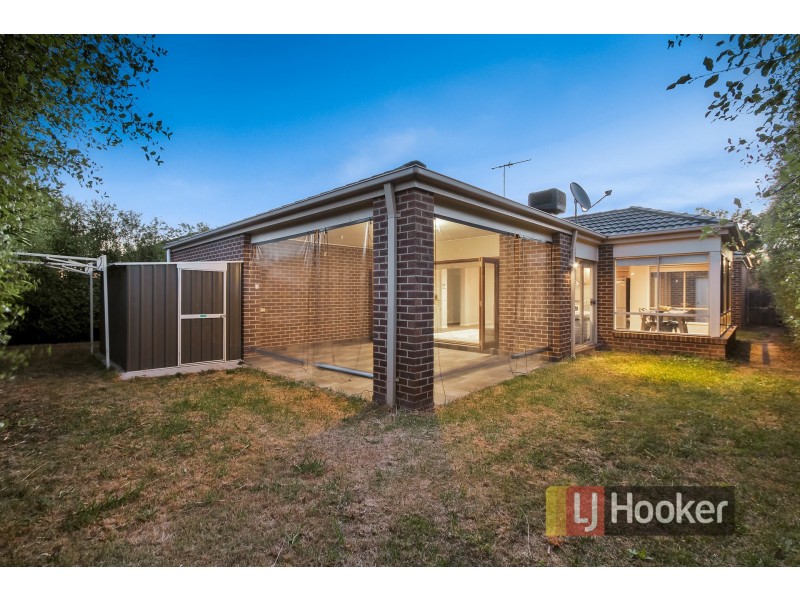 106 Bridgewater Boulevard, Berwick VIC 3806