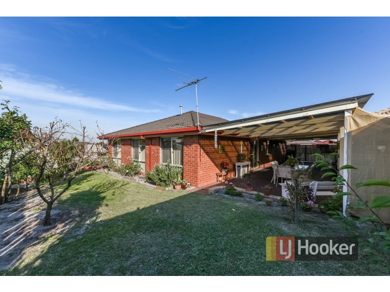 15 Cirrus Close, Hampton Park VIC 3976