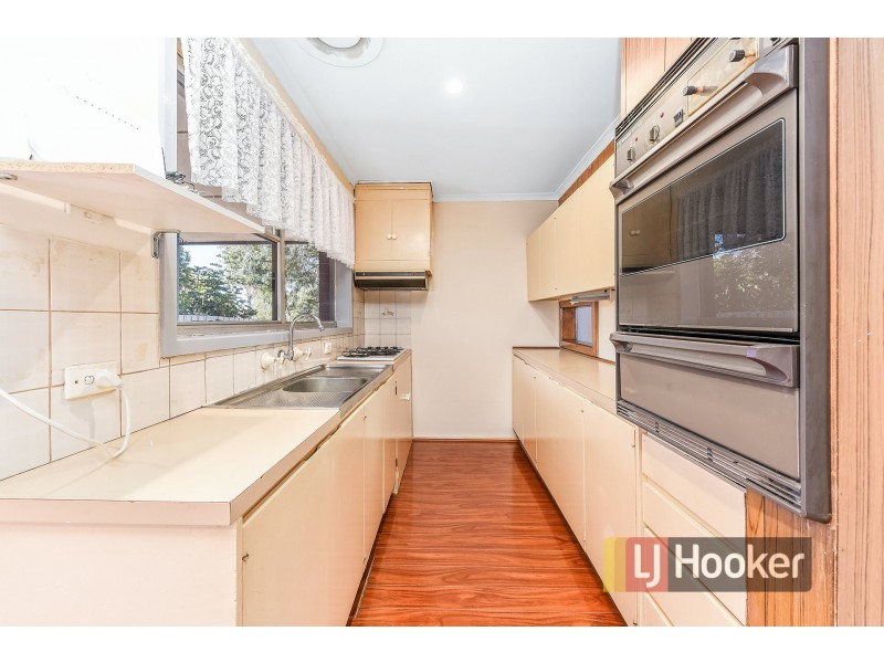 22 Village Drive, Hampton Park VIC 3976