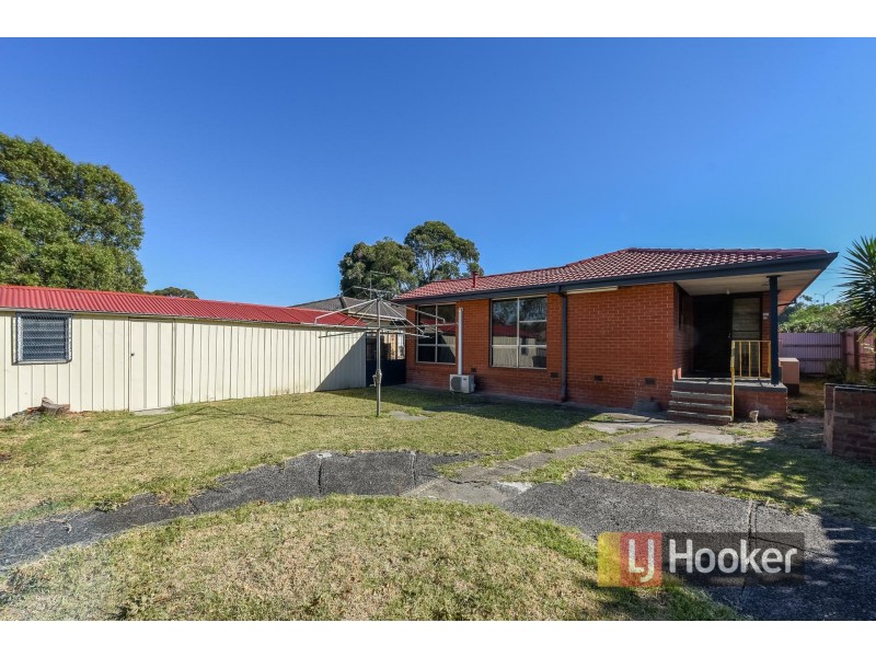 22 Village Drive, Hampton Park VIC 3976