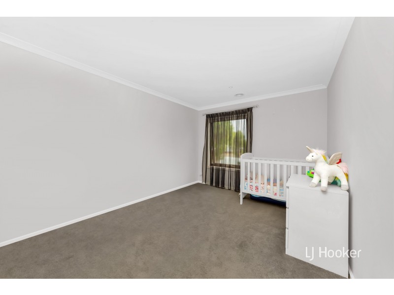 71 Fiorelli Boulevard, Cranbourne East VIC 3977