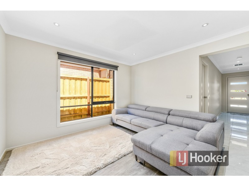 5 Beaver Terrace, Lynbrook VIC 3975