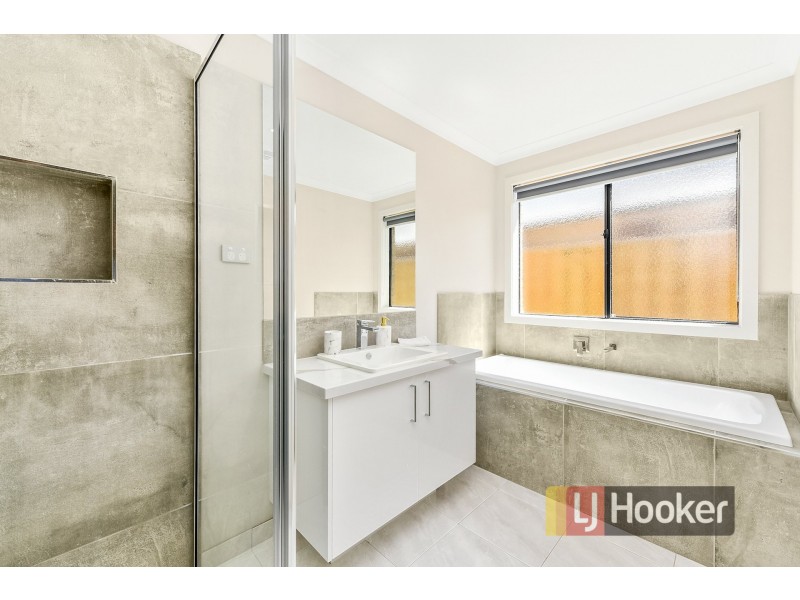 5 Beaver Terrace, Lynbrook VIC 3975