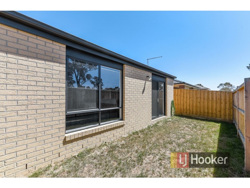 5 Beaver Terrace, Lynbrook VIC 3975
