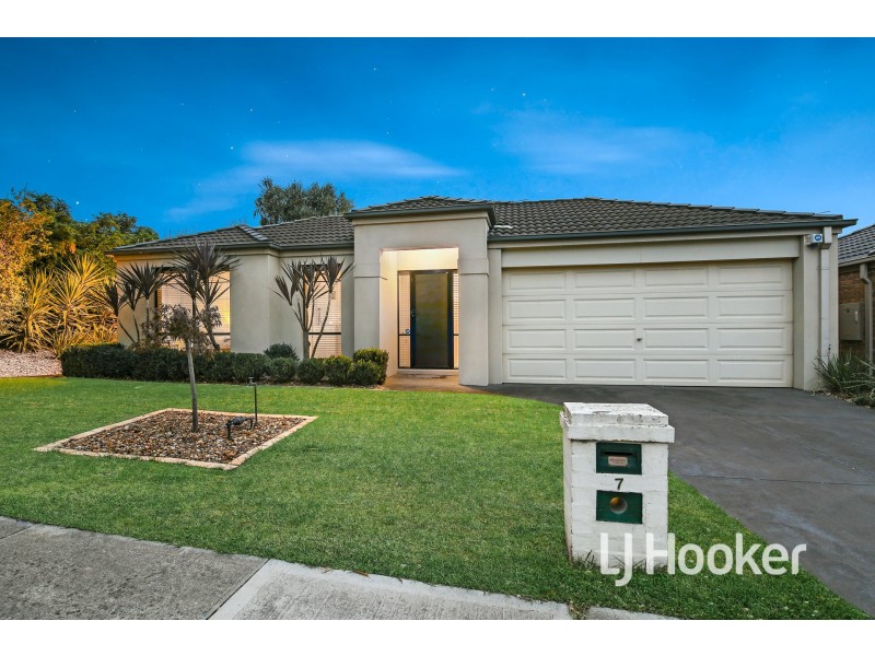 7 Sugar Bush Drive, Lynbrook VIC 3975