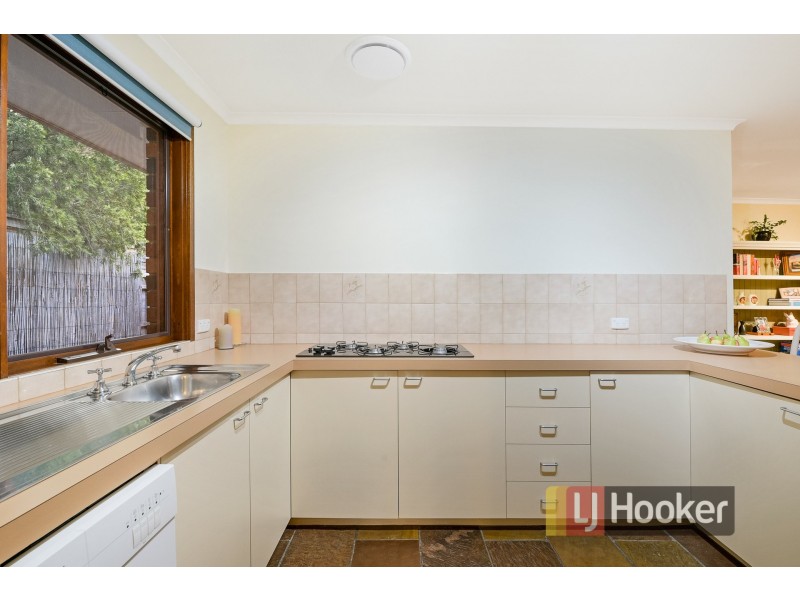 32 Beckington Crescent, Hampton Park VIC 3976