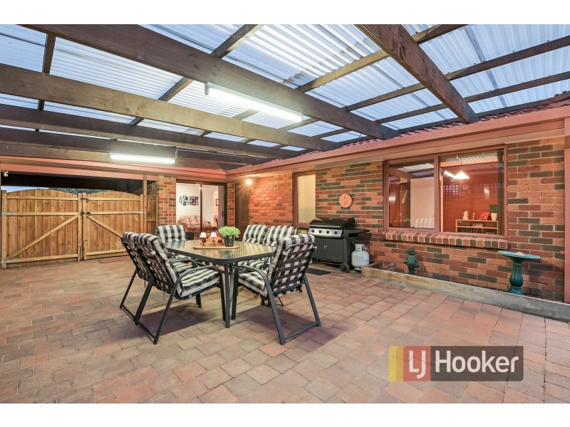 32 Beckington Crescent, Hampton Park VIC 3976