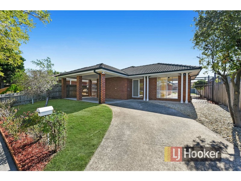 77 Strathaird Drive, Narre Warren South VIC 3805