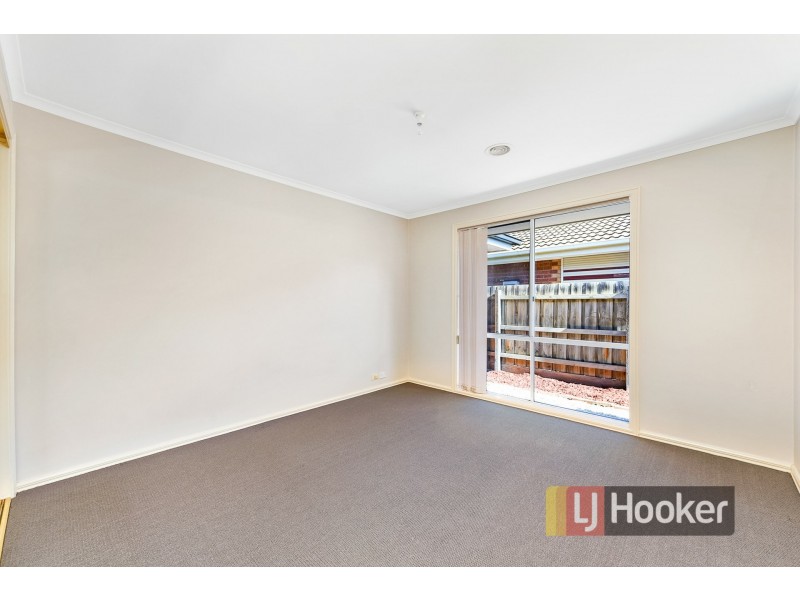 77 Strathaird Drive, Narre Warren South VIC 3805