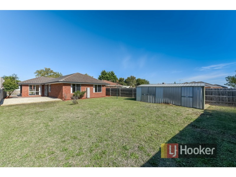 77 Strathaird Drive, Narre Warren South VIC 3805