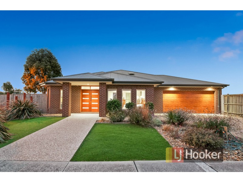 26 Skyline Way, Berwick VIC 3806