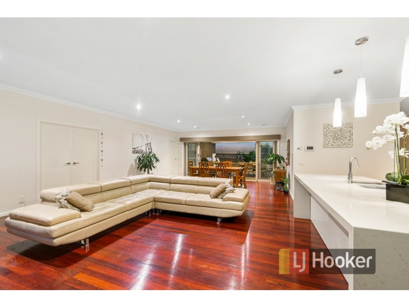 26 Skyline Way, Berwick VIC 3806