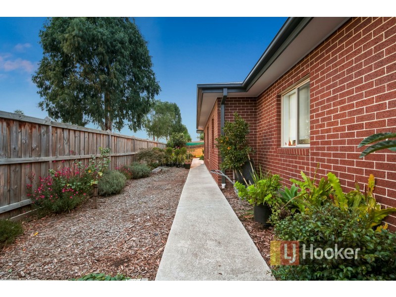 26 Skyline Way, Berwick VIC 3806