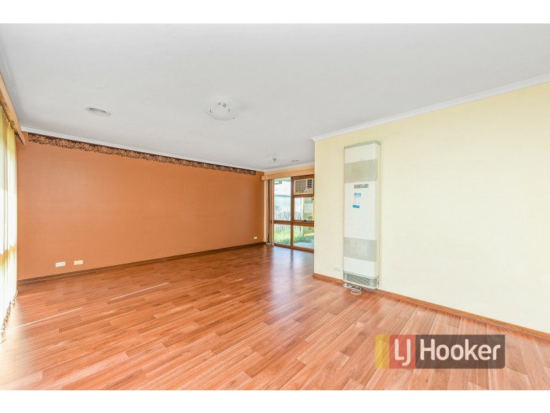 43 Leopold Crescent, Hampton Park VIC 3976