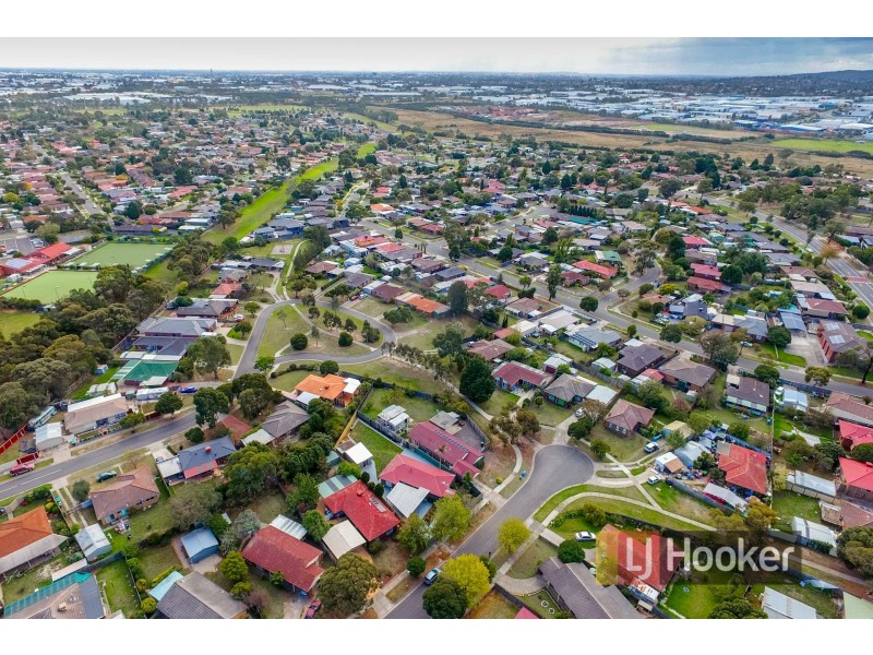 9 Trawalla Court, Hampton Park VIC 3976