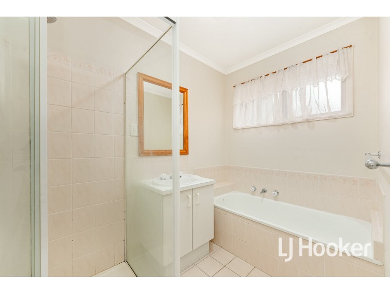 14 Cumberland Chase, Hampton Park VIC 3976