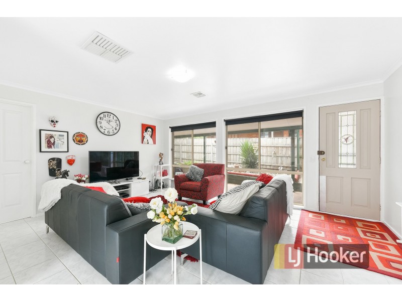 35 Warana Drive, Hampton Park VIC 3976