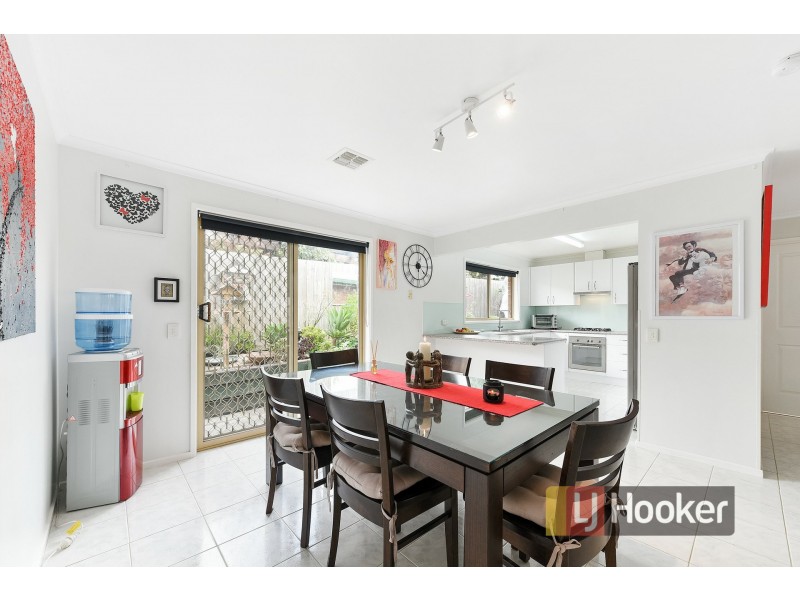 35 Warana Drive, Hampton Park VIC 3976