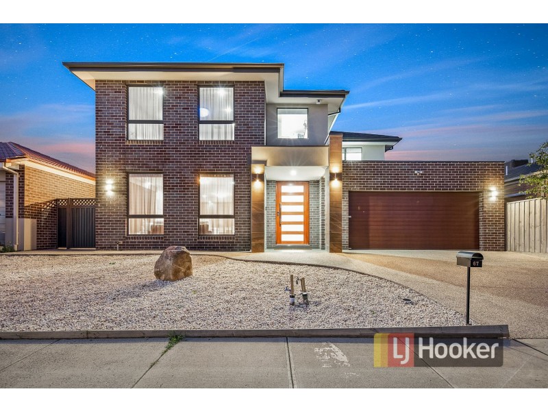 67 Linden Tree Way, Cranbourne North VIC 3977