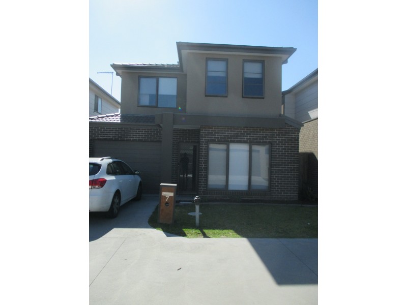 7 Charger Lane, Cranbourne East VIC 3977