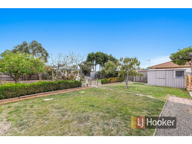 61 Coral Drive, Hampton Park VIC 3976
