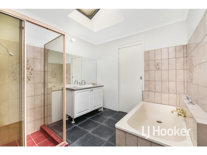 9 Evelyne Avenue, Cranbourne VIC 3977