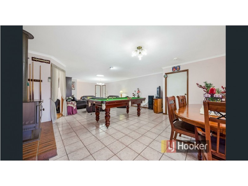 40 Huon Park Road, Cranbourne North VIC 3977
