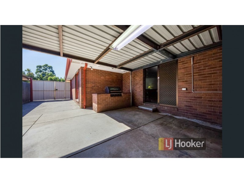 40 Huon Park Road, Cranbourne North VIC 3977