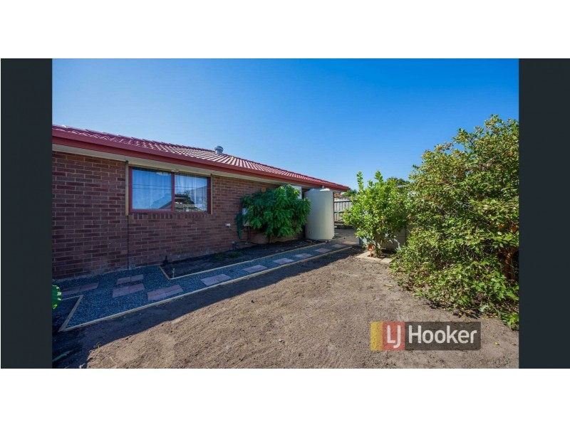 40 Huon Park Road, Cranbourne North VIC 3977