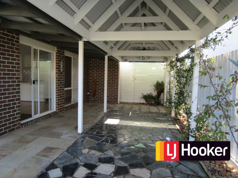 25 Lindsay Crescent, Lynbrook VIC 3975