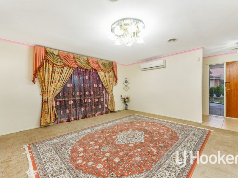 2 Jammon Close, Hampton Park VIC 3976