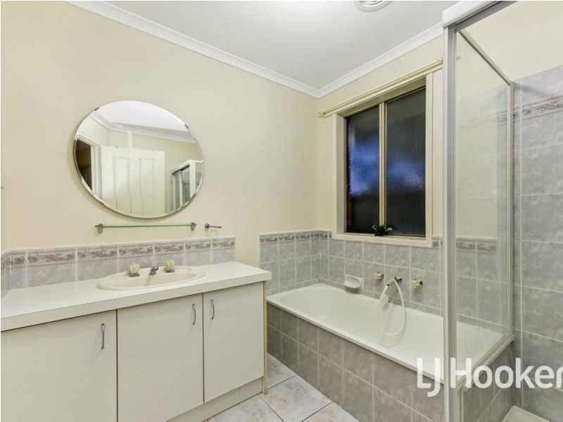 2 Jammon Close, Hampton Park VIC 3976