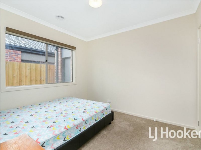 38 Aayana Street, Cranbourne East VIC 3977