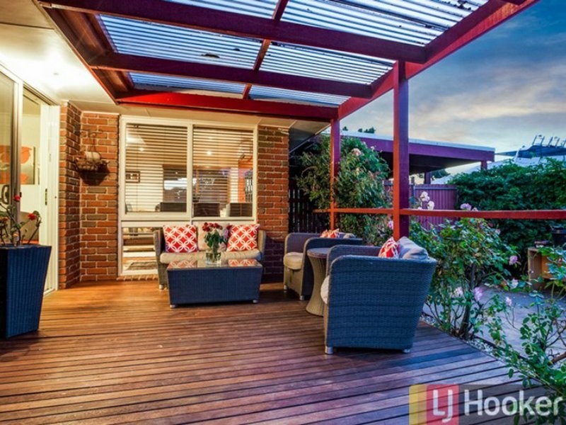 22 Horsfield Street, Cranbourne North VIC 3977