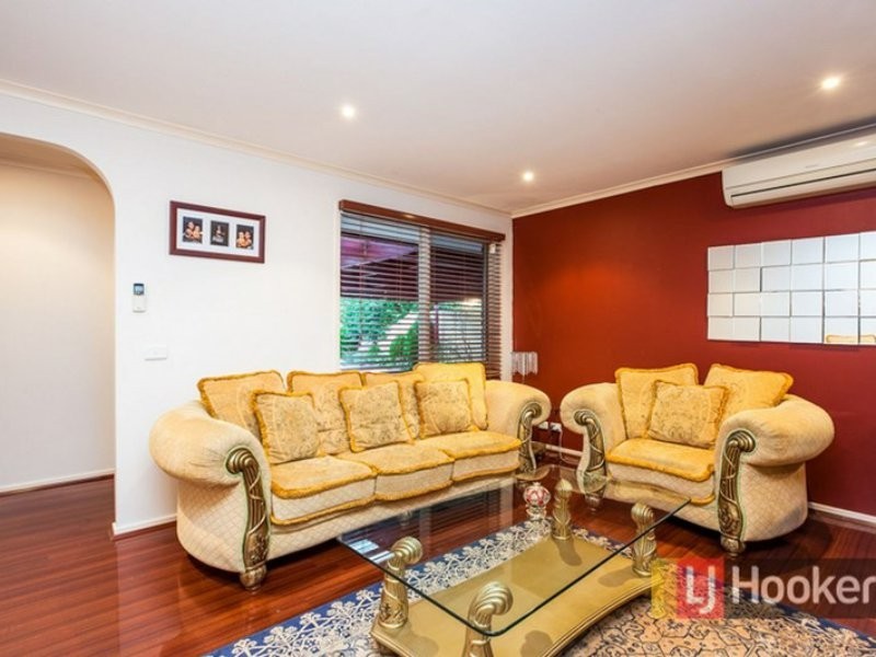 22 Horsfield Street, Cranbourne North VIC 3977