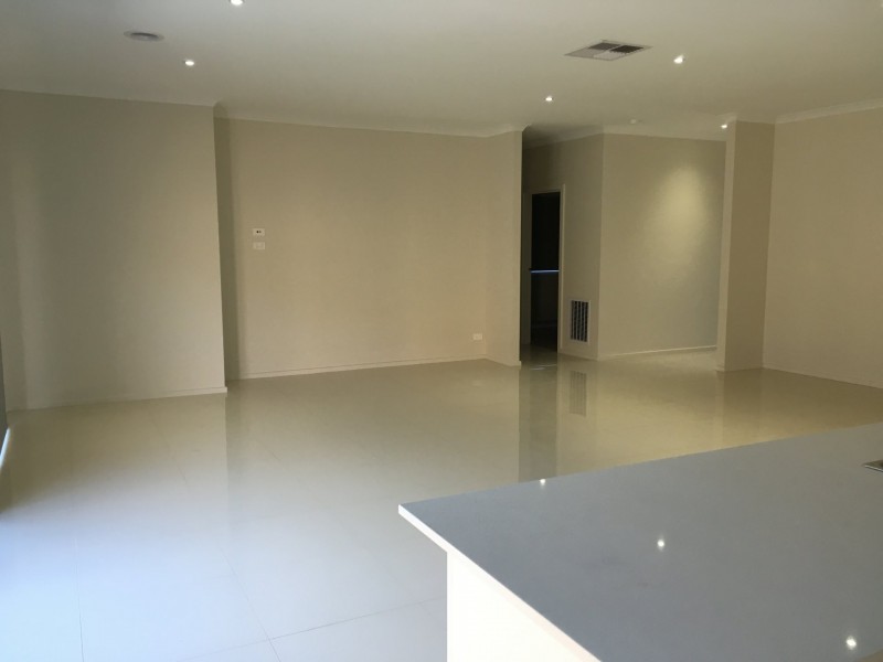 53 Highmount Avenue, Hampton Park VIC 3976